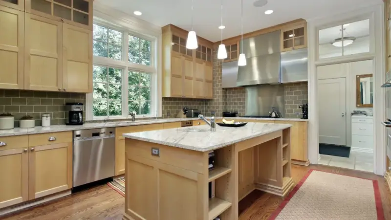 Oak Cabinets With Quartz Countertops