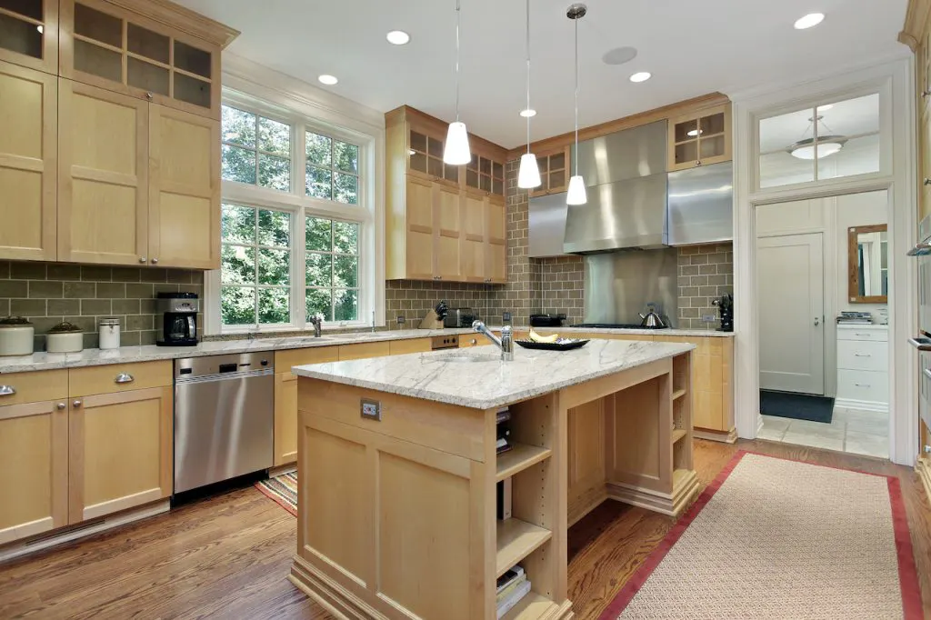 Oak Cabinets With Quartz Countertops