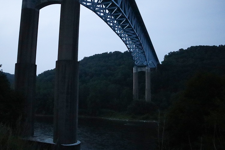 Woman Jumps off Emlenton Bridge: A Tragic Incident That Raises Awareness of Mental Health