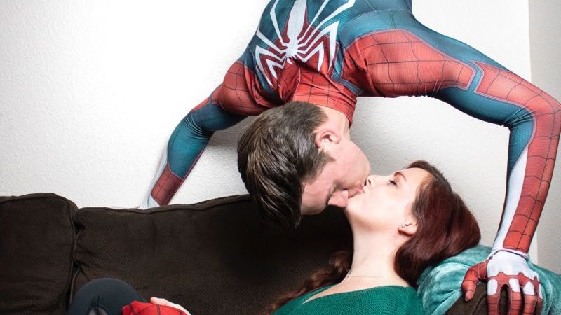 Spider Man Upside Down Kiss