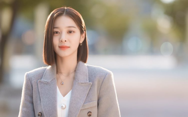 Seol In-ah: A Rising Star in the Korean Entertainment Industry