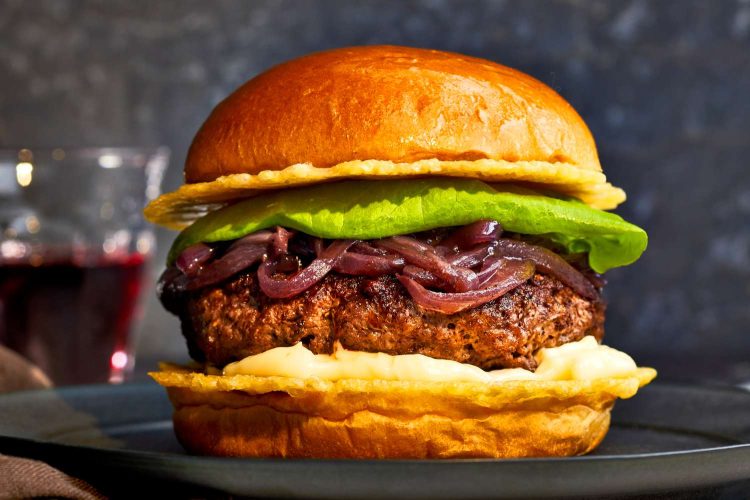 The Ultimate Guide to the Best Burgers: From Classics to Gourmet Delights